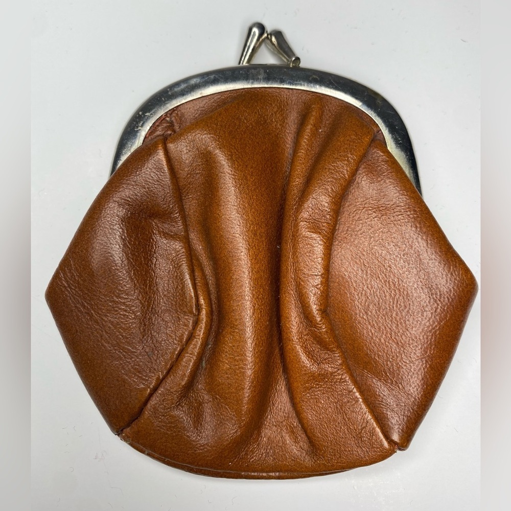 Vintage Brown Leather Coin Purse with Distinct Kiss Lock - Picture 2 of 8